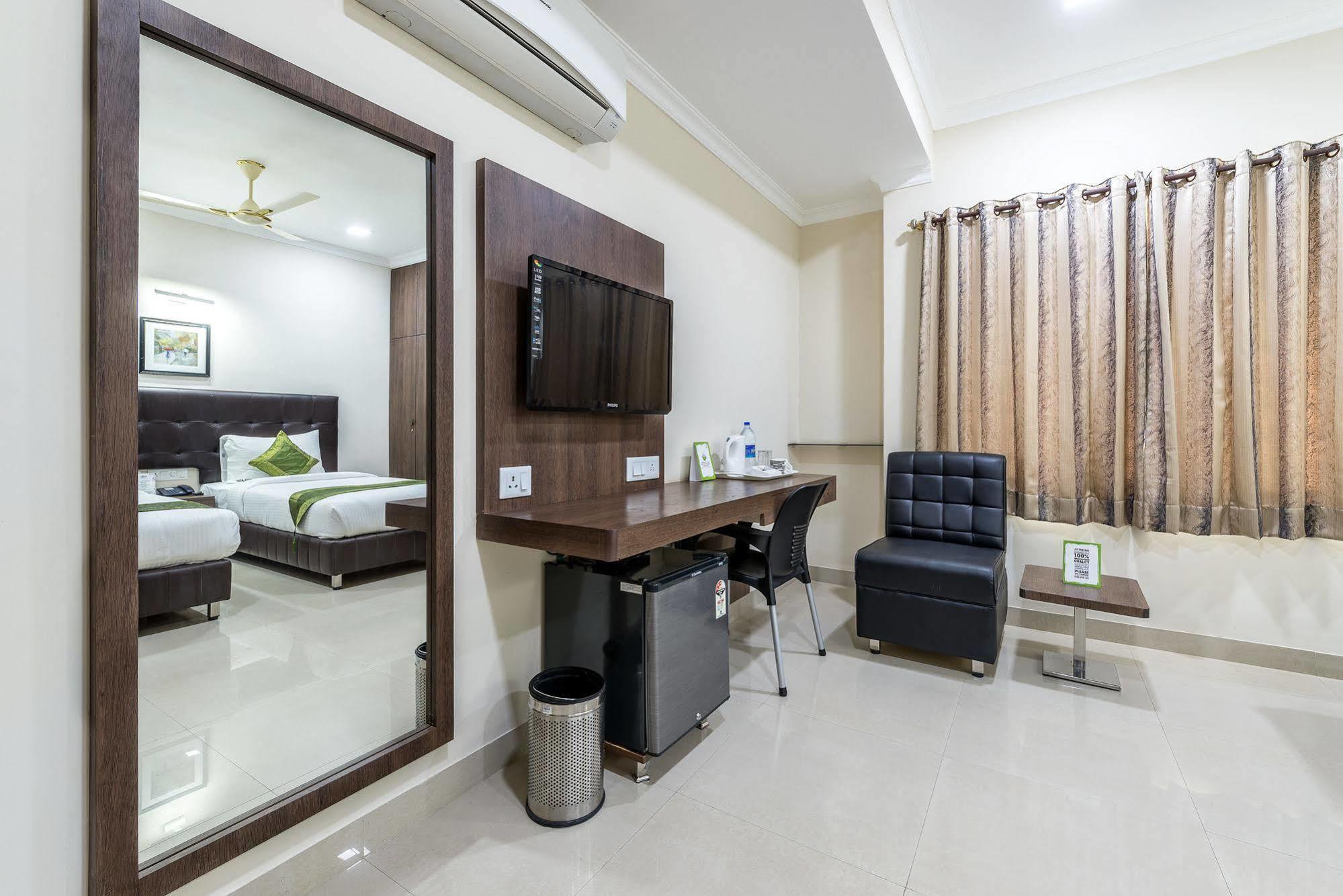 Hotel Mount Kailash Suites Chennai Esterno foto