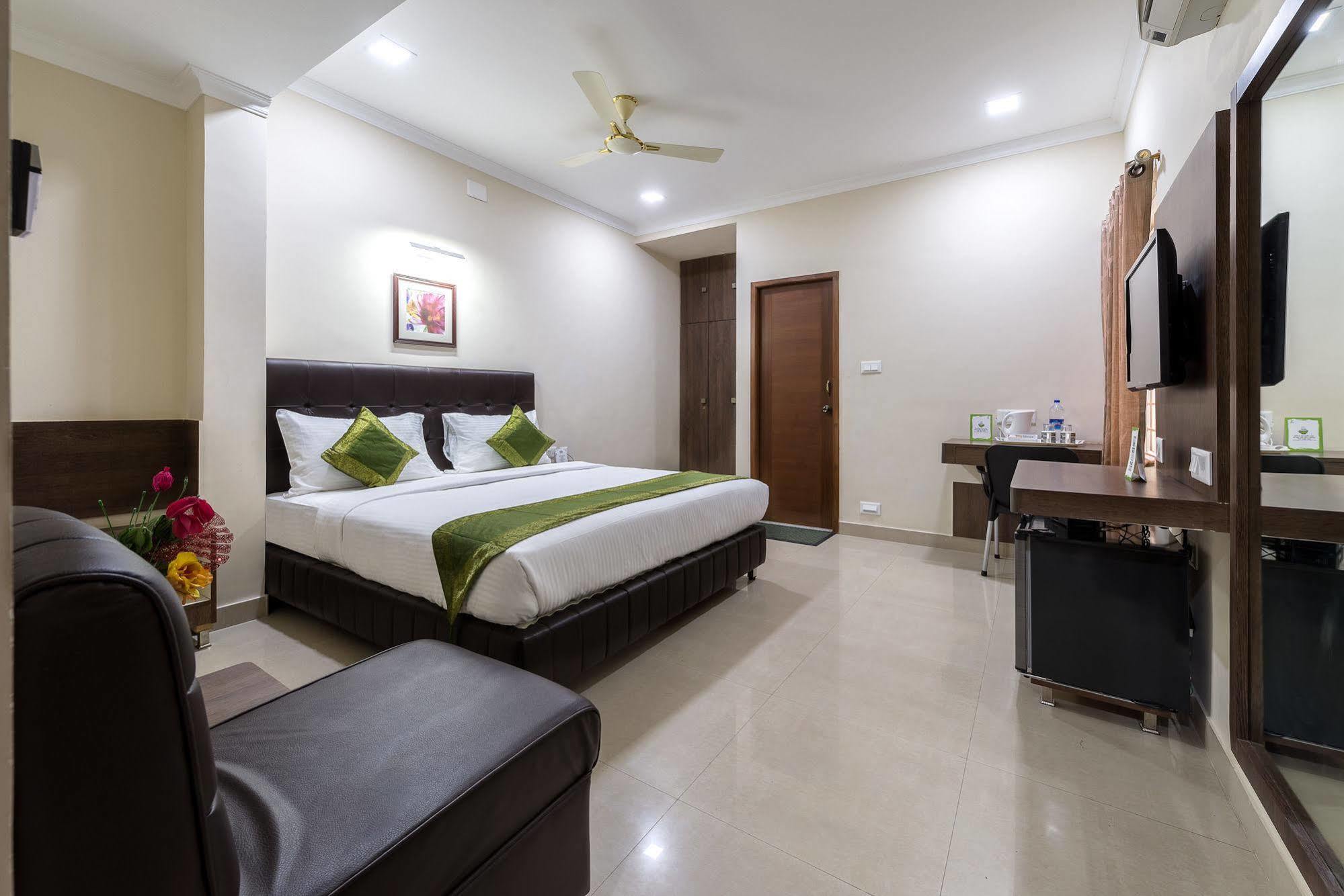 Hotel Mount Kailash Suites Chennai Esterno foto